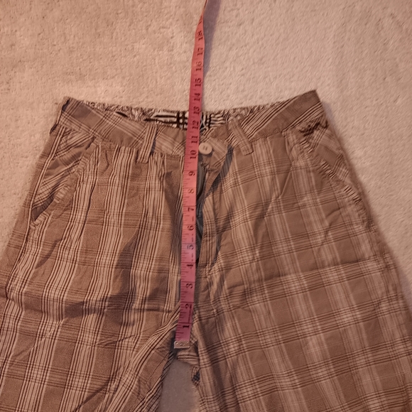 Quiksilver ~ Tan Plaid Flat Front Men’s Shorts Waist 31 - Picture 3 of 13